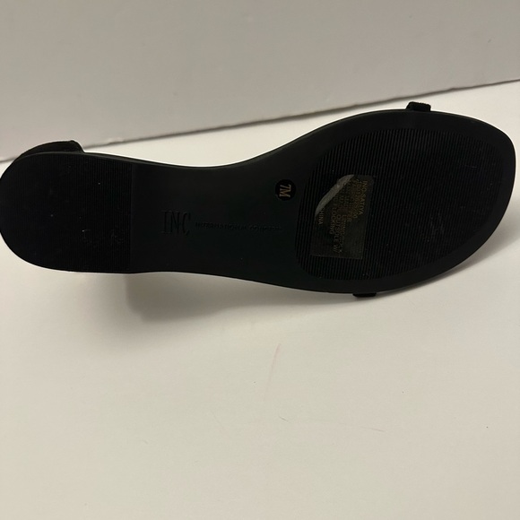 NEW Black Sandals with Gold Chain Accent size 7 - Picture 4 of 4